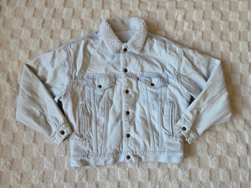 Vtg 80s Levi's  Sherpa Lined Denim Trucker Jacket Made in USA Light Wash Men S